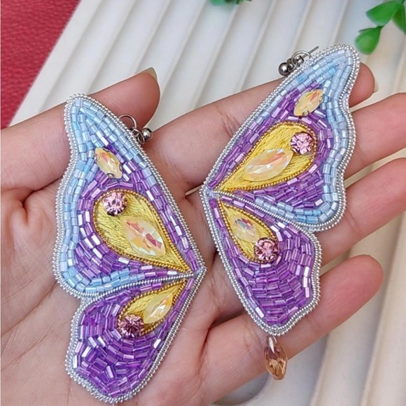 Elegant Butterfly Beaded Earrings - Picture 1 of 1